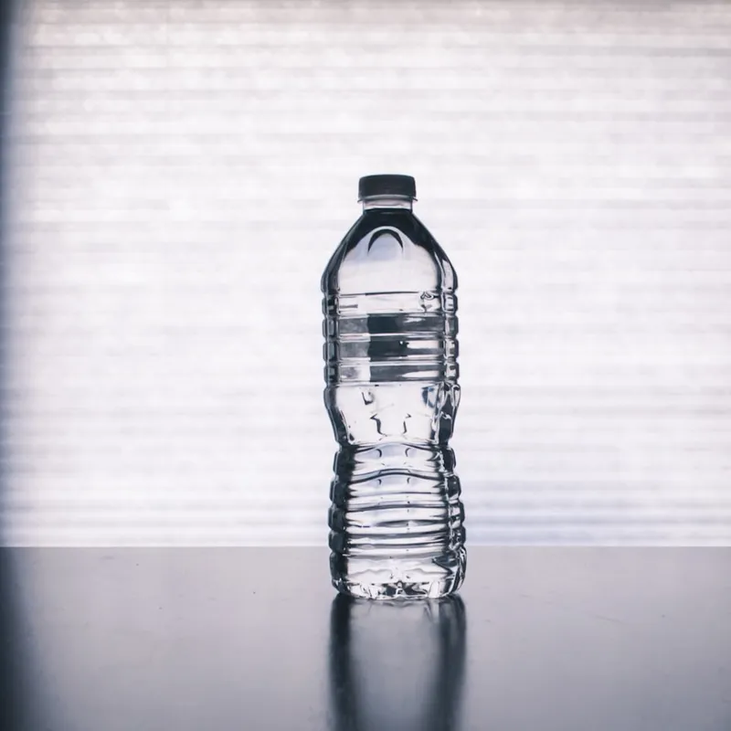 Agua embotellada